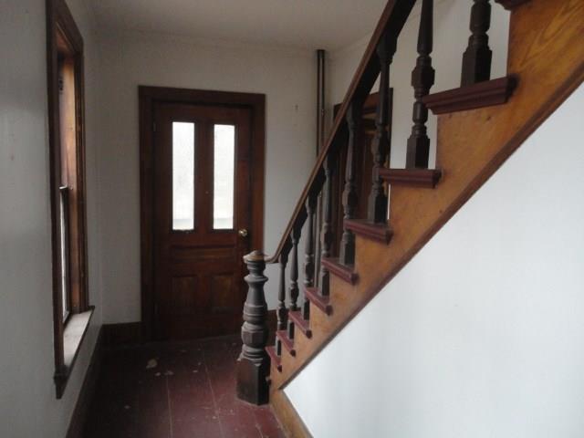 12 Summerhaven Road Manchester, ME 04351 - Photo 6 of 28 FRONT STAIRWAY