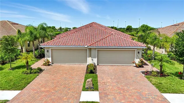 $2,450 | 1676 Alameda Drive, Naples, FL 34120