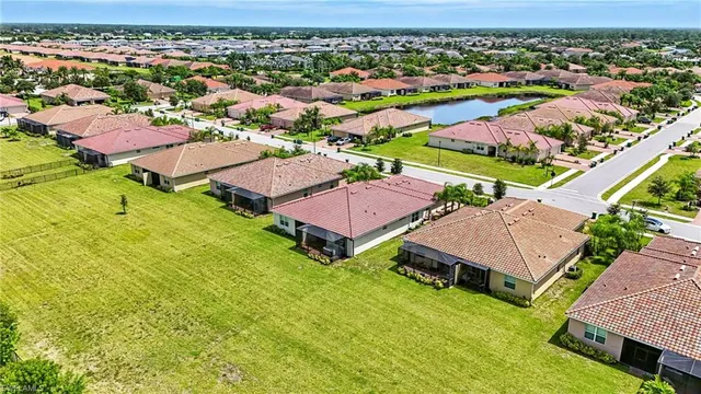 $2,450 | 1676 Alameda Drive, Naples, FL 34120