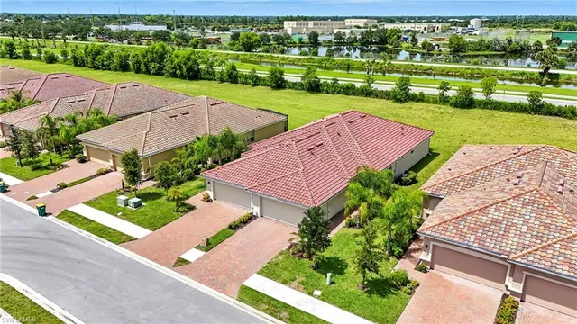 $2,450 | 1676 Alameda Drive, Naples, FL 34120