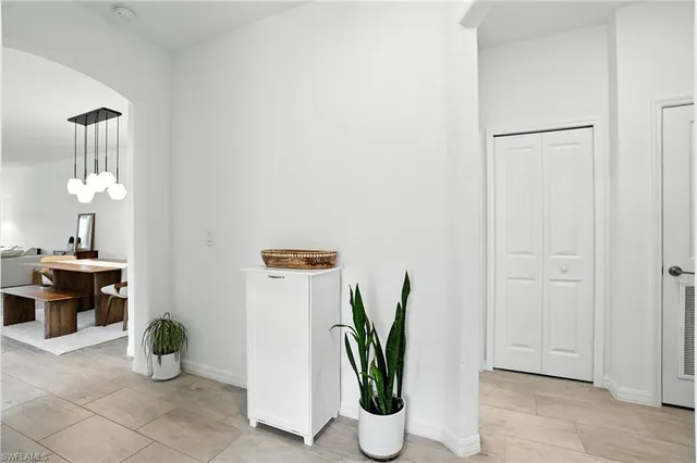 $2,450 | 1676 Alameda Drive, Naples, FL 34120