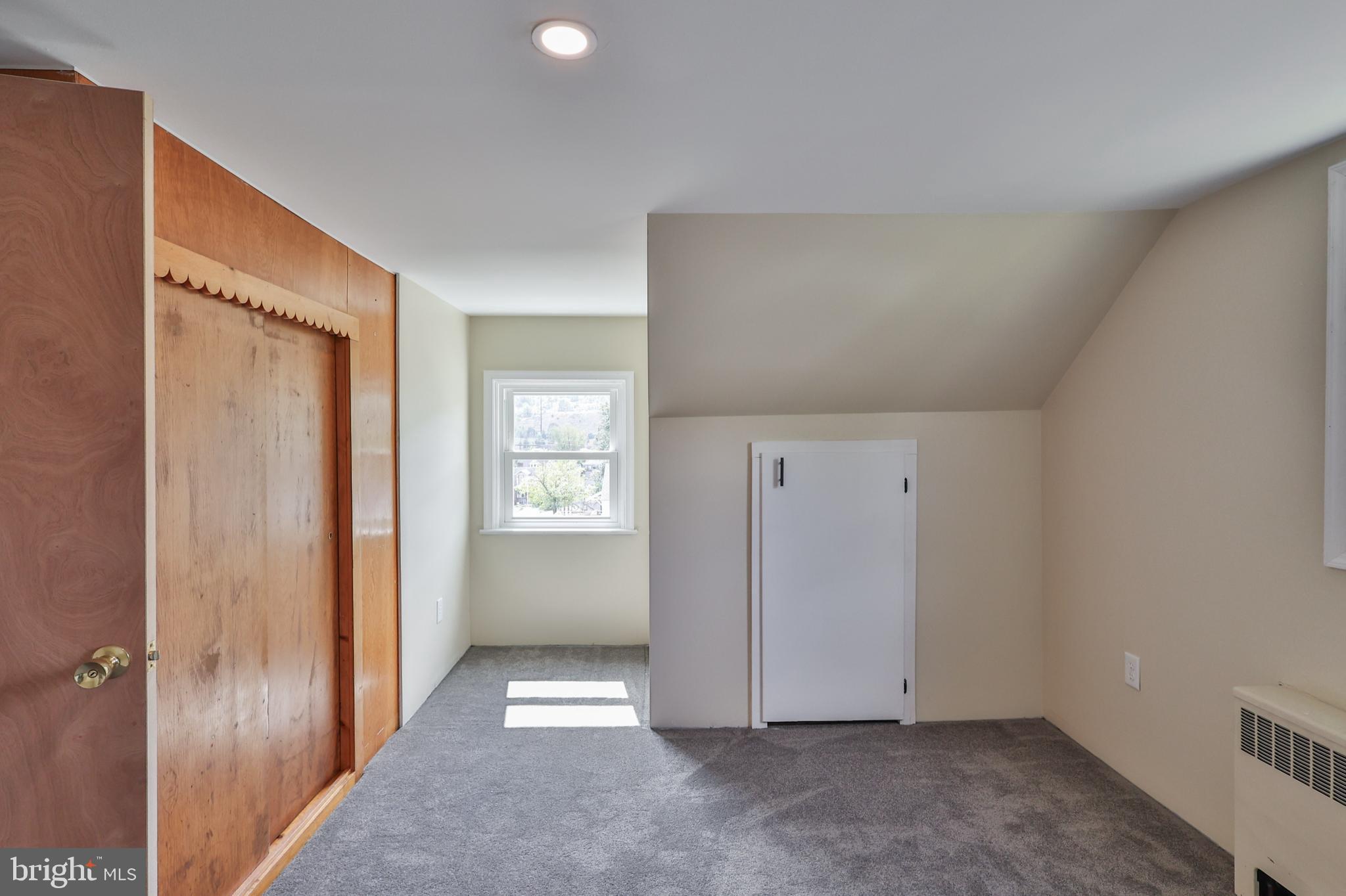 769 Lafayette Avenue Palmerton, PA 18071 - Photo 34 of 46 an empty room with windows