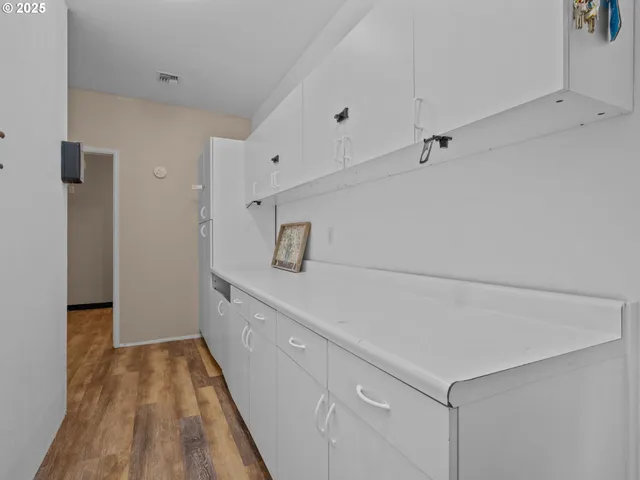 $645,000 | 580 Northwest Quarry Road, Albany, OR 97321