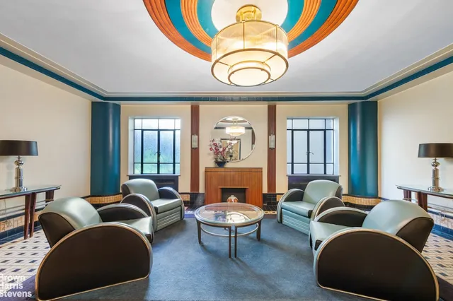 $925,000 | 255 West 23rd Street, Unit 5B | Chelsea