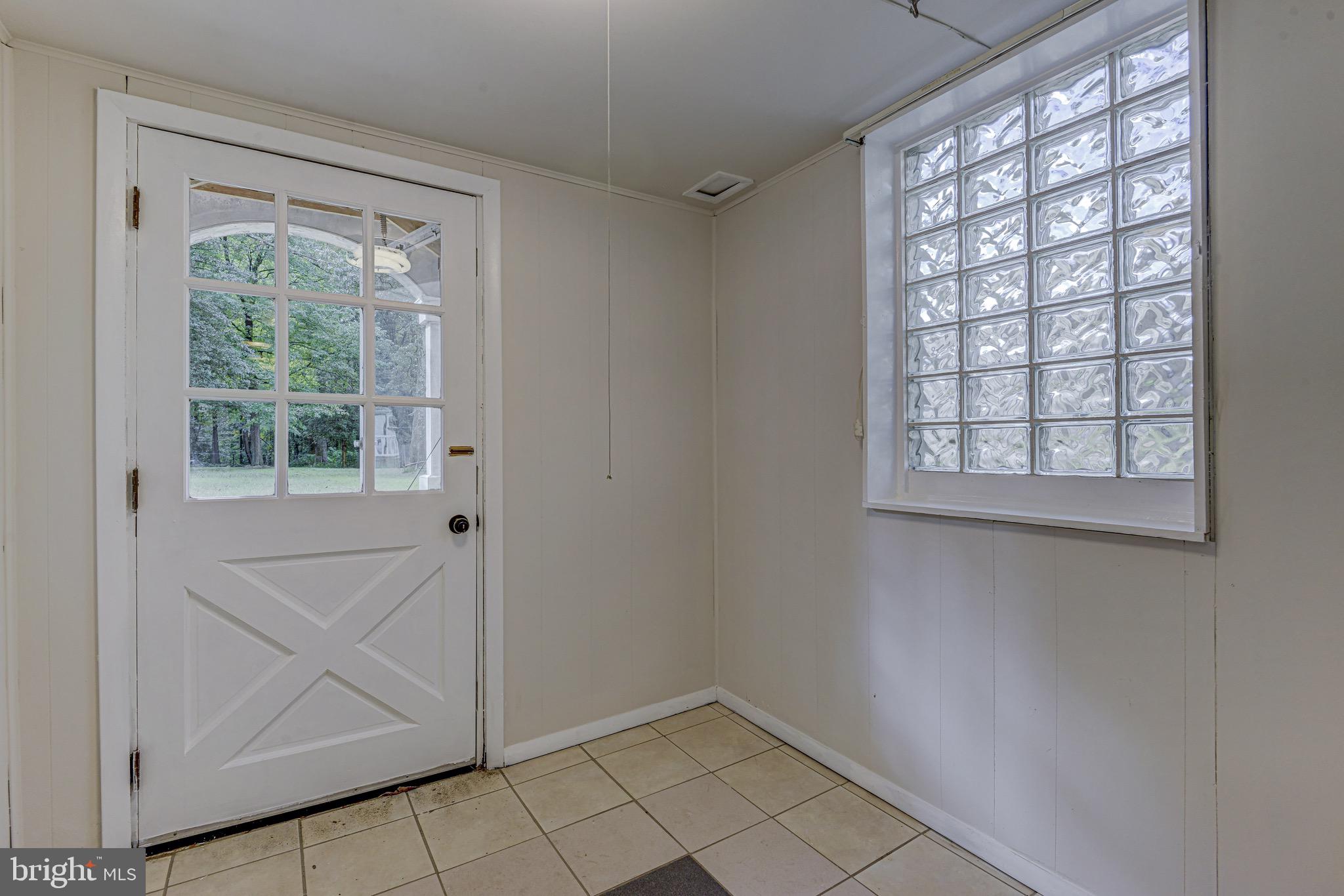 1587 Colony Road Pasadena, MD 21122 - Photo 32 of 40 Gallery Image 32