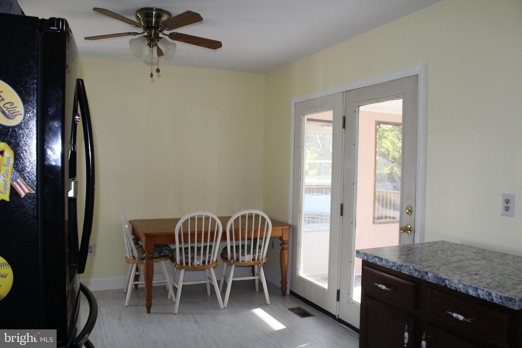 110 Poplar Road New Cumberland, PA 17070 - Photo 23 of 24 Dining Area
