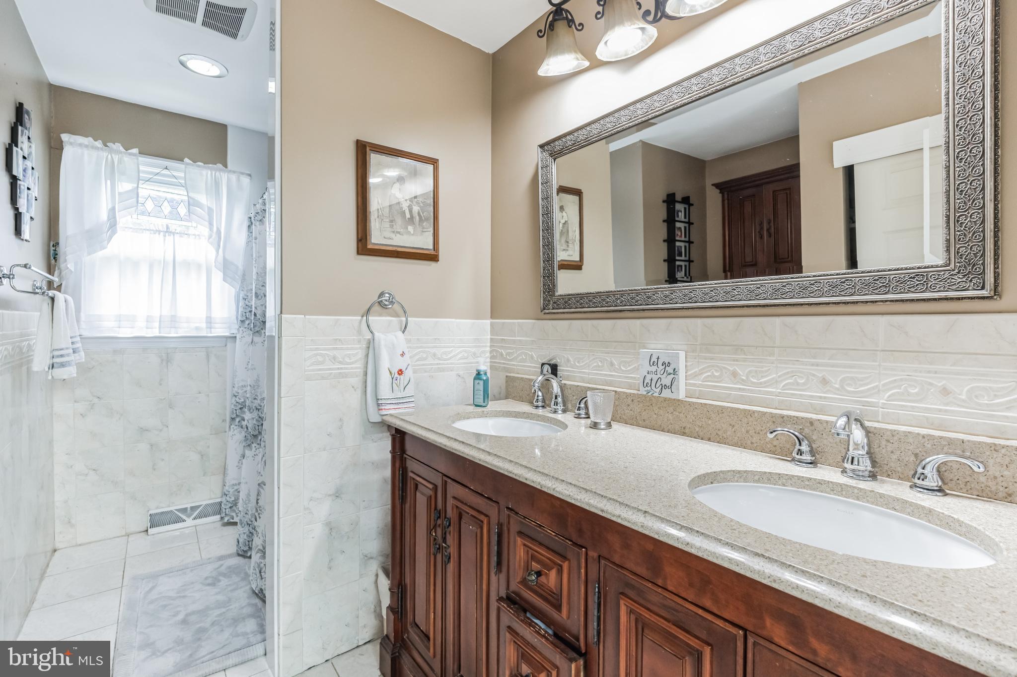 838 Marlowe Road Cherry Hill, NJ 08003 - Photo 21 of 32 Hall Bath