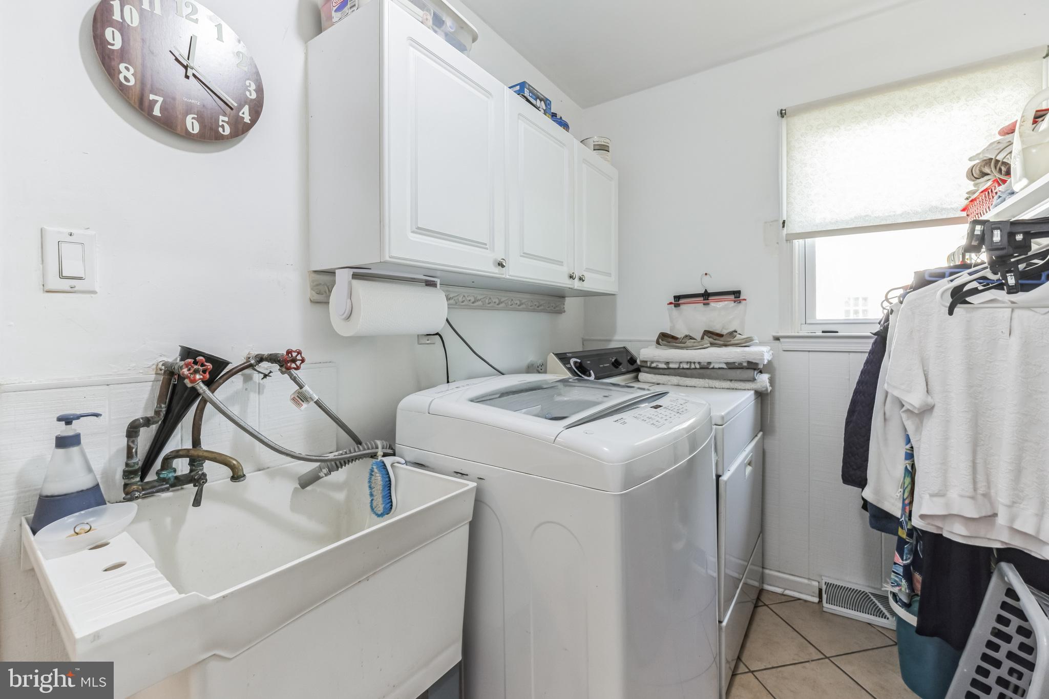 838 Marlowe Road Cherry Hill, NJ 08003 - Photo 25 of 32 Mudroom Laundry off garage