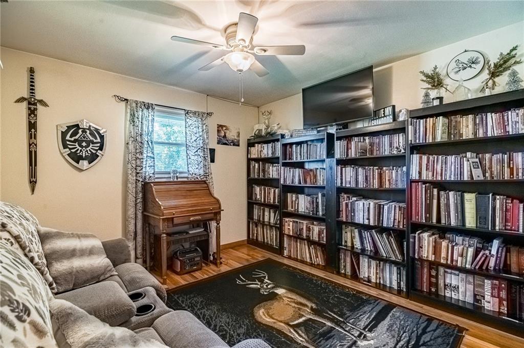 455 Glade Mills Road Valencia, PA 16059 - Photo 25 of 30 Gallery Image 25