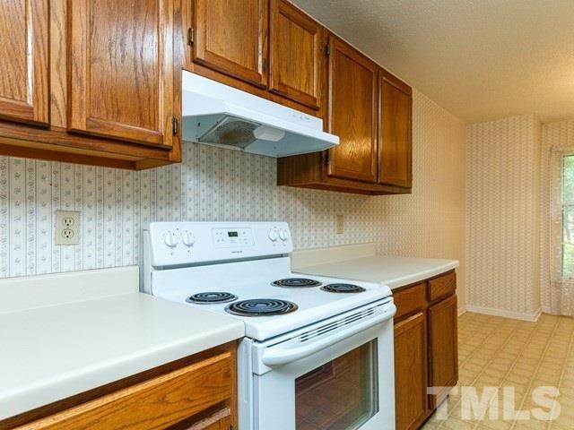 204 Broad Leaf Circle, Unit 204 Raleigh, NC 27613 - Photo 16 of 30