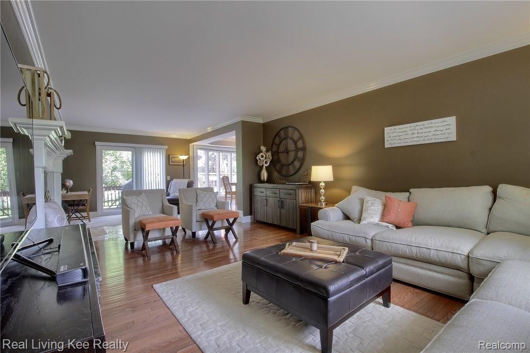 4061 Chapman Road Utica, MI 48316 - Photo 7 of 38 7.jpg