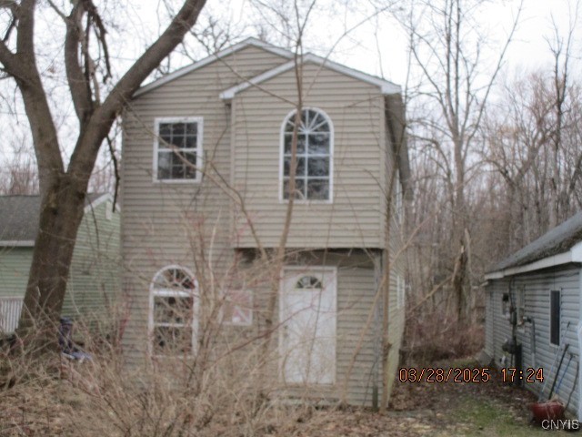 6996 Lakeshore Road Cicero, NY 13039 - Photo 1 of 1 Front