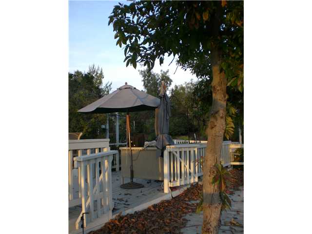 28004 Queensbridge Road Valley Center, CA 92082 - Photo 4 of 9