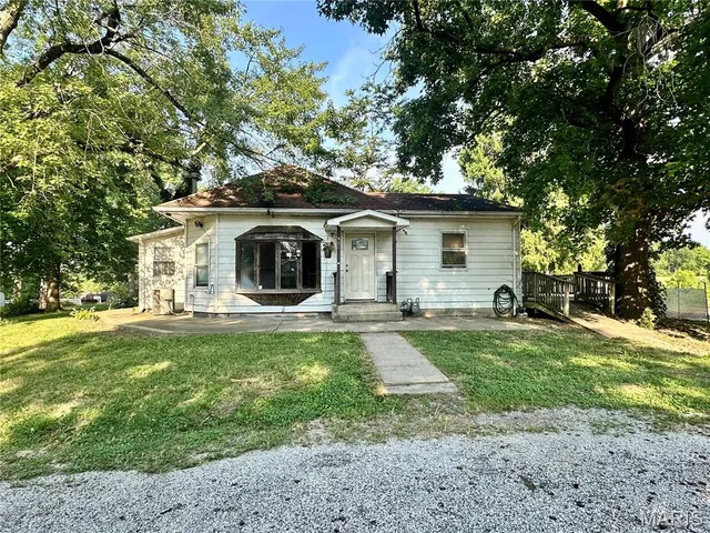 $69,900 | 4903 Columbia Street, Alton, IL 62002