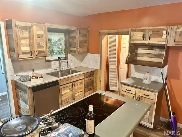 $69,900 | 4903 Columbia Street, Alton, IL 62002