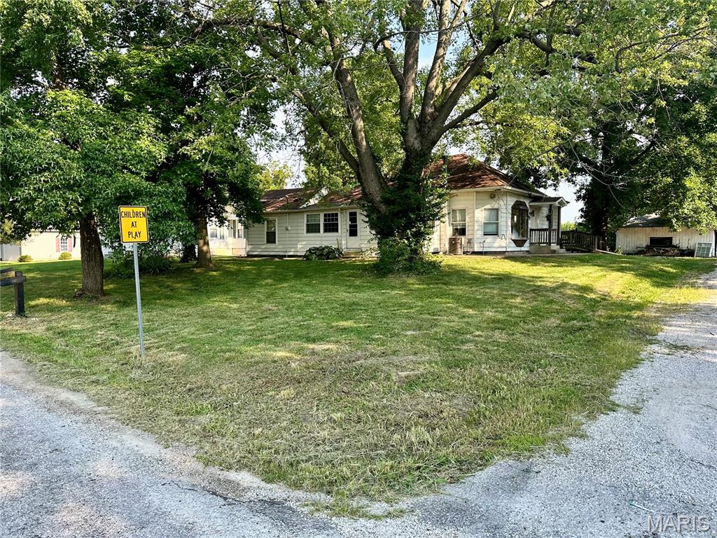 4903 Columbia Street Alton, IL 62002 - Photo 3 of 46