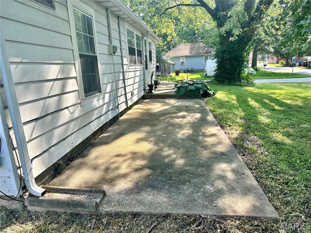4903 Columbia Street Alton, IL 62002 - Photo 32 of 46