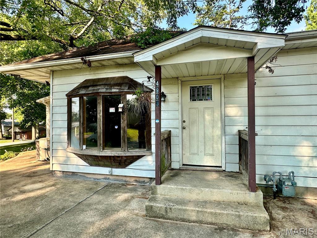 4903 Columbia Street Alton, IL 62002 - Photo 4 of 46