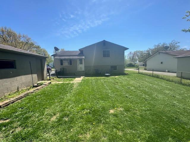 6404 Retton Road Reynoldsburg, OH 43068 - Photo 3 of 24 3