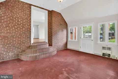 $725,000 | 702 McNeill Road, Silver Spring, MD 20910