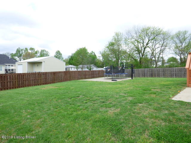 6924 Fernview Road Louisville, KY 40291 - Photo 30 of 32 P1020314