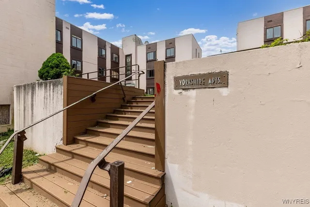 $1,430,000 | 628 9th Street, Niagara Falls, NY 14301