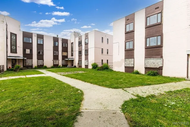 $1,430,000 | 628 9th Street, Niagara Falls, NY 14301