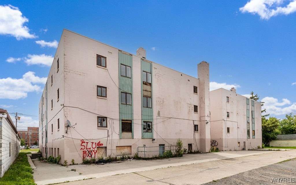 628 9th Street Niagara Falls, NY 14301 - Photo 4 of 47