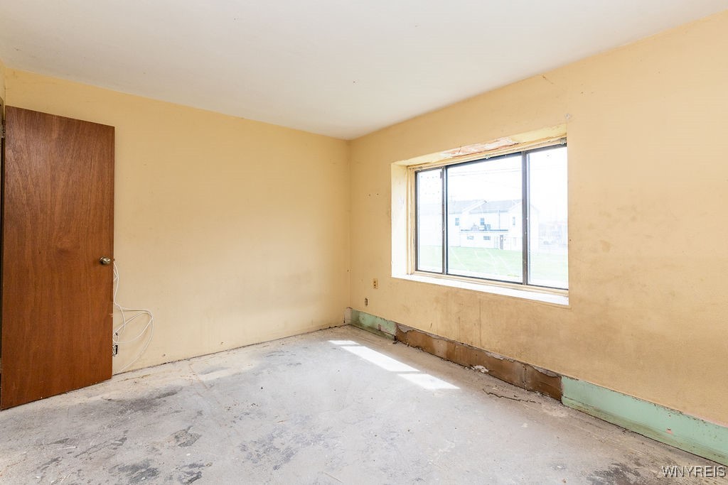 628 9th Street Niagara Falls, NY 14301 - Photo 7 of 47