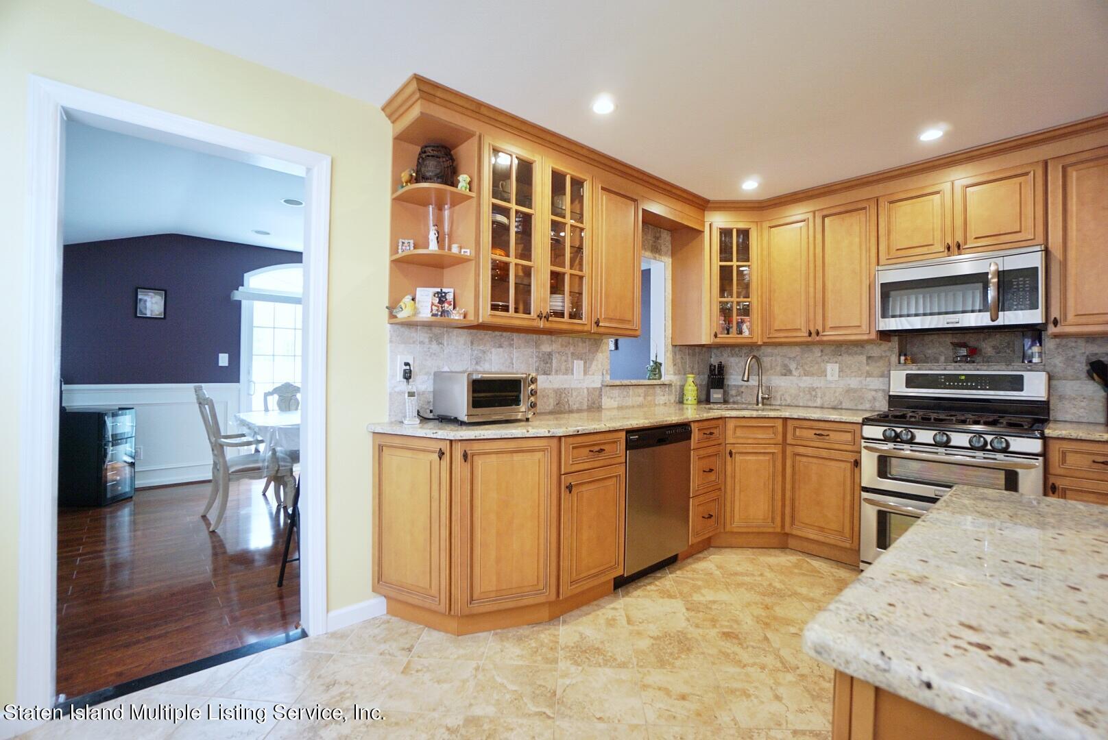 80 Rye Avenue Staten Island, NY 10312 - Photo 12 of 41 Photo May 10, 4 10 55 PM