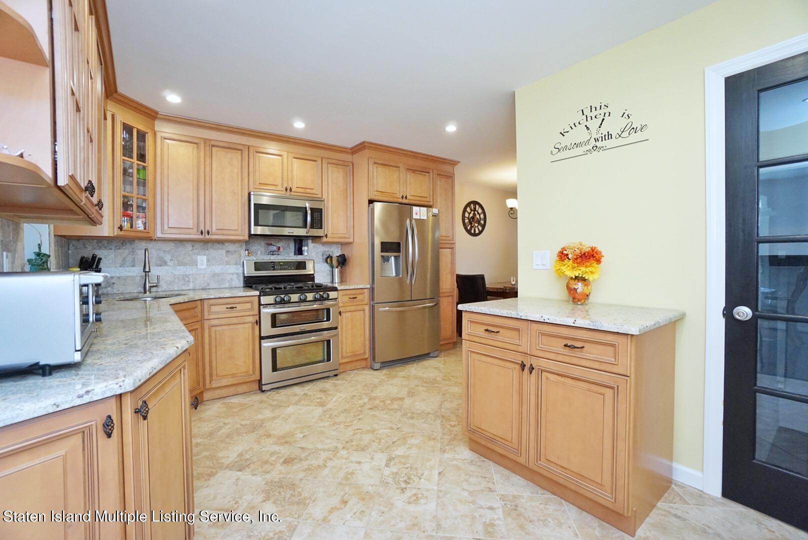 80 Rye Avenue Staten Island, NY 10312 - Photo 9 of 41 Photo May 10, 4 10 38 PM