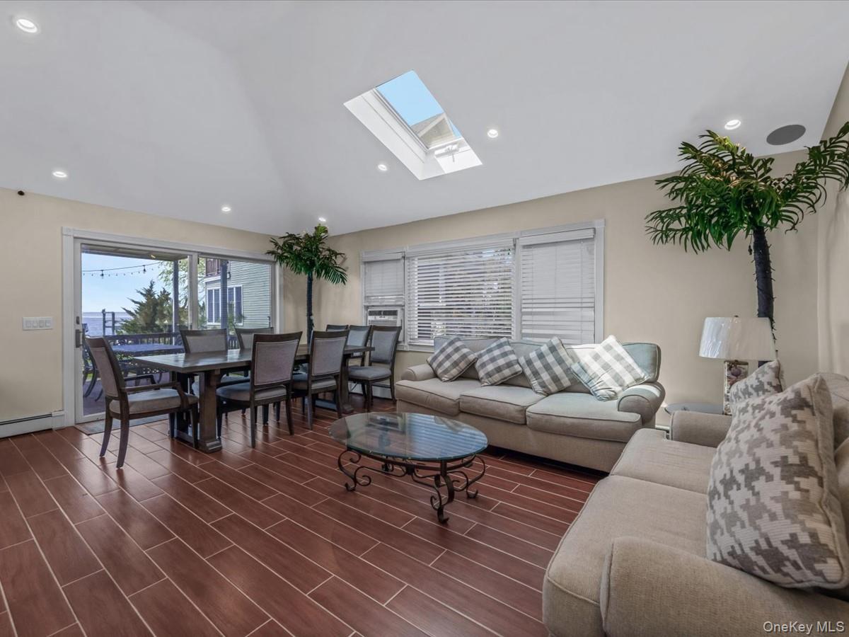 73 East Beach Promenade Lindenhurst, NY 11757 - Photo 13 of 37