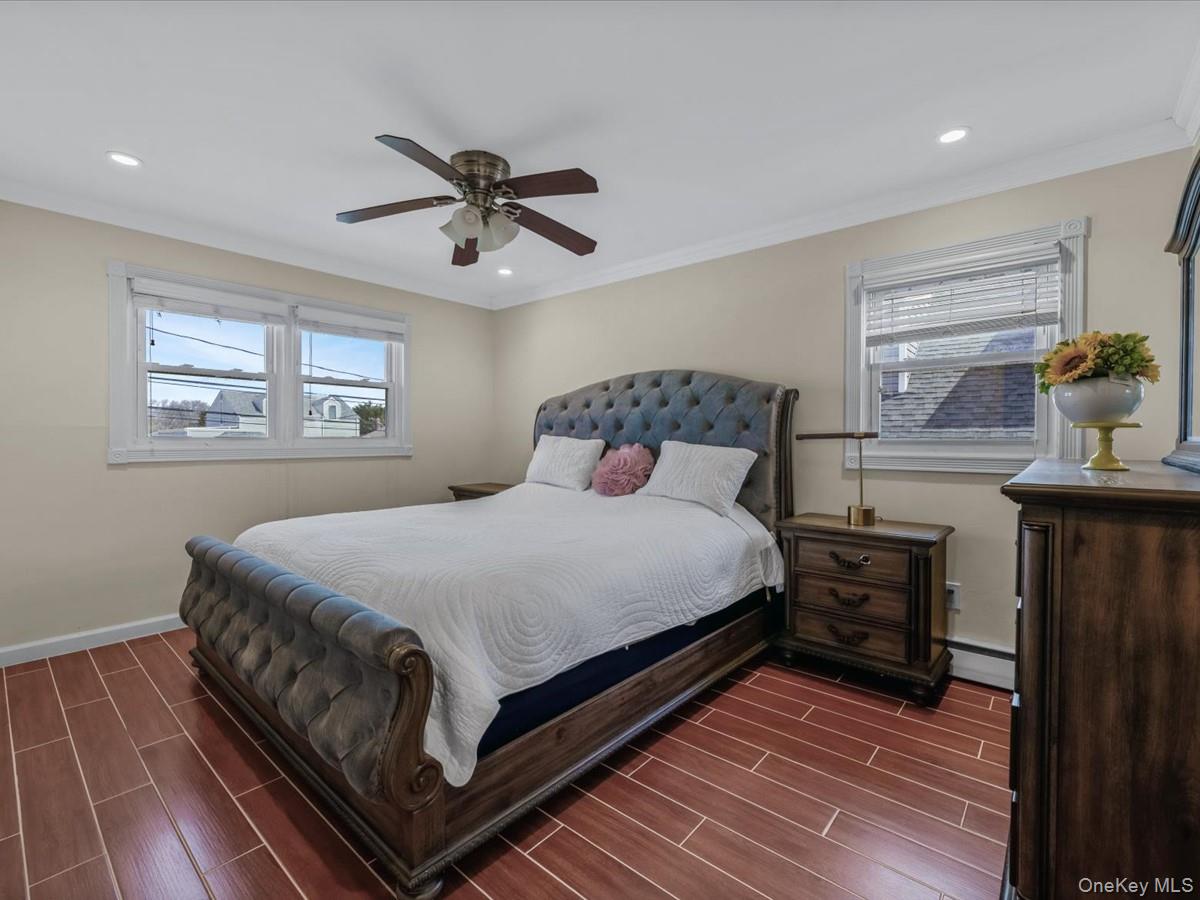 73 East Beach Promenade Lindenhurst, NY 11757 - Photo 14 of 37