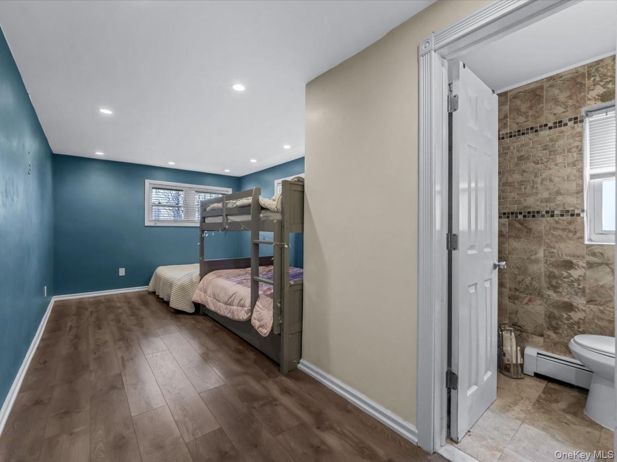 73 East Beach Promenade Lindenhurst, NY 11757 - Photo 20 of 37