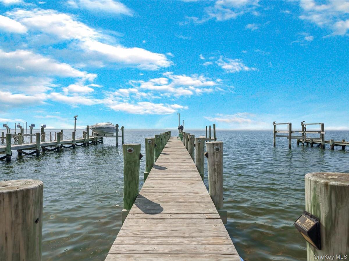 73 East Beach Promenade Lindenhurst, NY 11757 - Photo 27 of 37