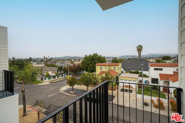 $5,250 | 4866 1/2 Pickford Street, Los Angeles, CA 90019