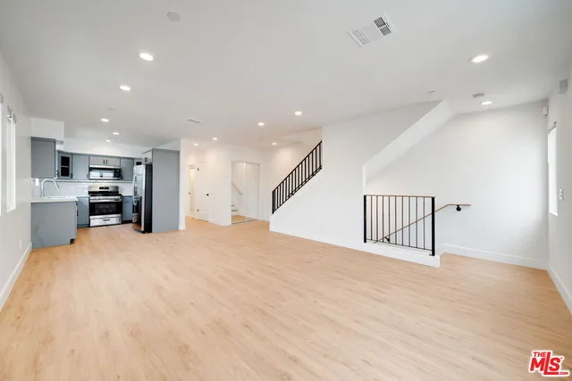 $5,250 | 4866 1/2 Pickford Street, Los Angeles, CA 90019