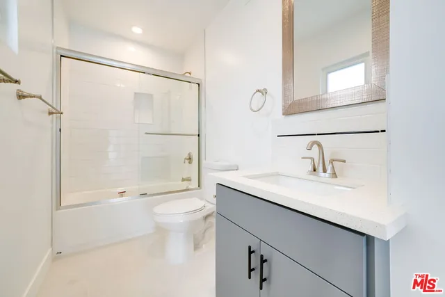 $5,250 | 4866 1/2 Pickford Street, Los Angeles, CA 90019