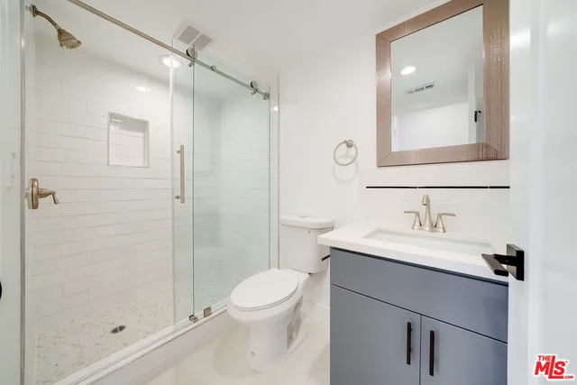 $5,250 | 4866 1/2 Pickford Street, Los Angeles, CA 90019