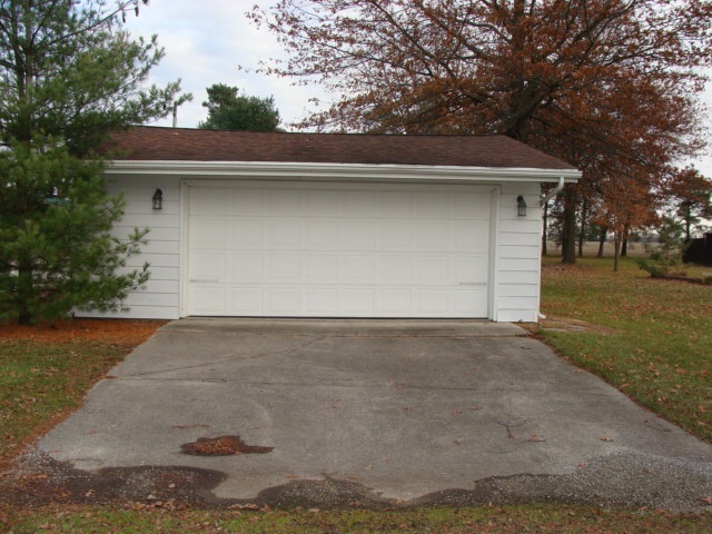 6436 Schwartz Road Fort Wayne, IN 46835 - Photo 7 of 26 Gallery Image 7