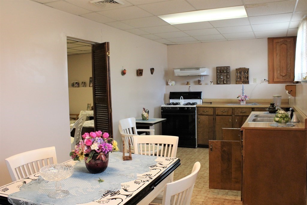 47 Evergreen Road Attleboro, MA 02703 - Photo 17 of 20 Gallery Image 17
