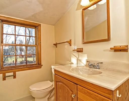 29 Robin Road Westborough, MA 01581 - Photo 18 of 30 Gallery Image 18