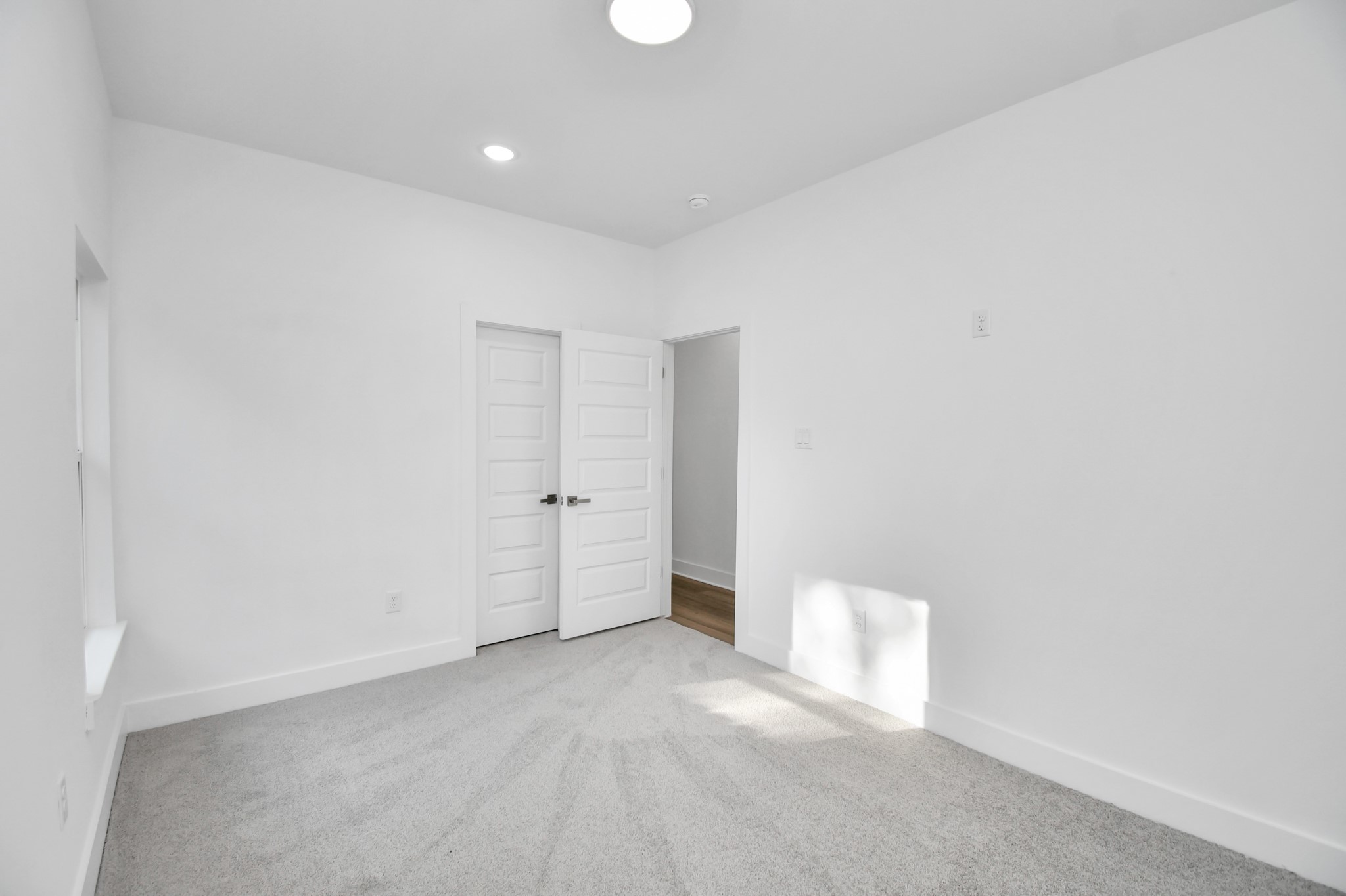 8109 Hamlet Street Houston, TX 77078 - Photo 45 of 50 a view of an empty room