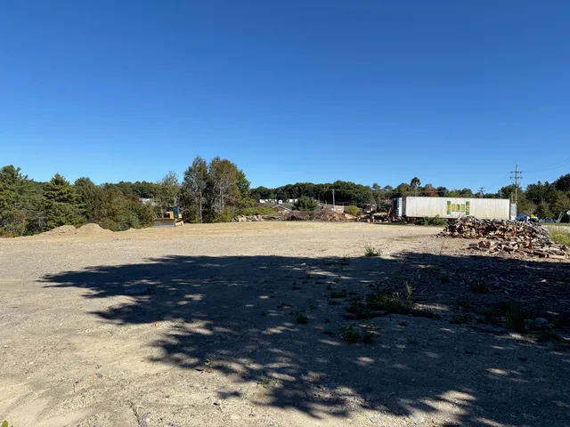 $989,500 | 2 Swan Lake Avenue, Belfast, ME 04915