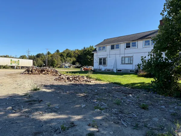 $775,000 | 2 Swan Lake Avenue, Belfast, ME 04915