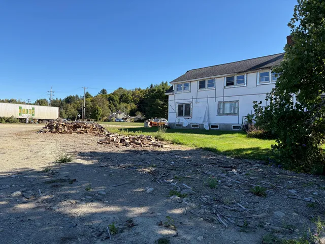 $989,500 | 2 Swan Lake Avenue, Belfast, ME 04915