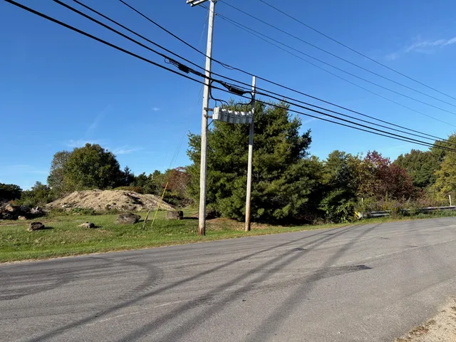 $989,500 | 2 Swan Lake Avenue, Belfast, ME 04915