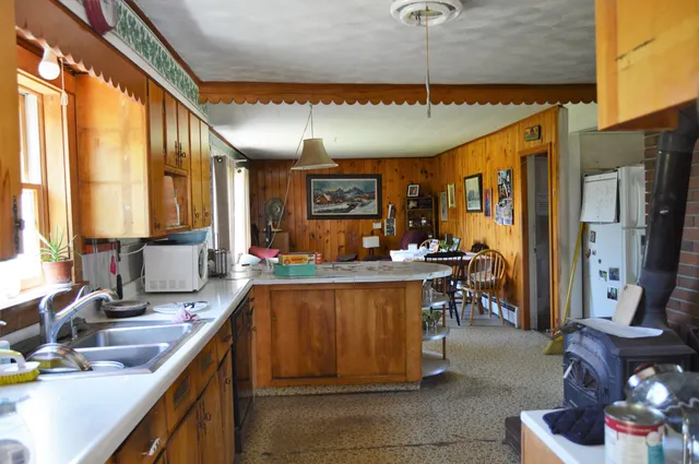 $989,500 | 2 Swan Lake Avenue, Belfast, ME 04915