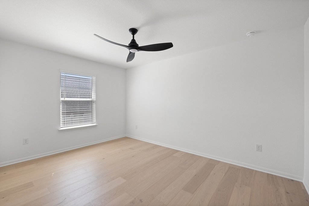 559 Sugar Cane Buda, TX 78610 - Photo 25 of 33 Bedroom 4