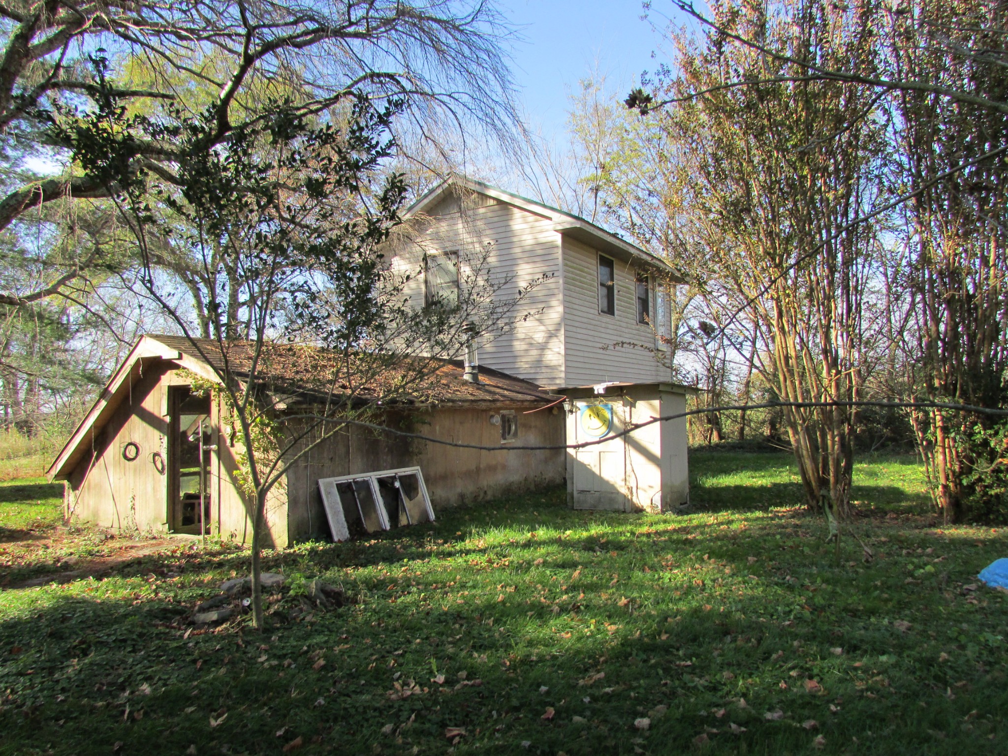 111 Howard Carr Road Manchester, TN 37355 - Photo 14 of 21 a view of a house with a yard